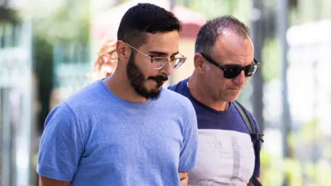 'Tinder Swindler' Arrested Again: Con Artist in Custody