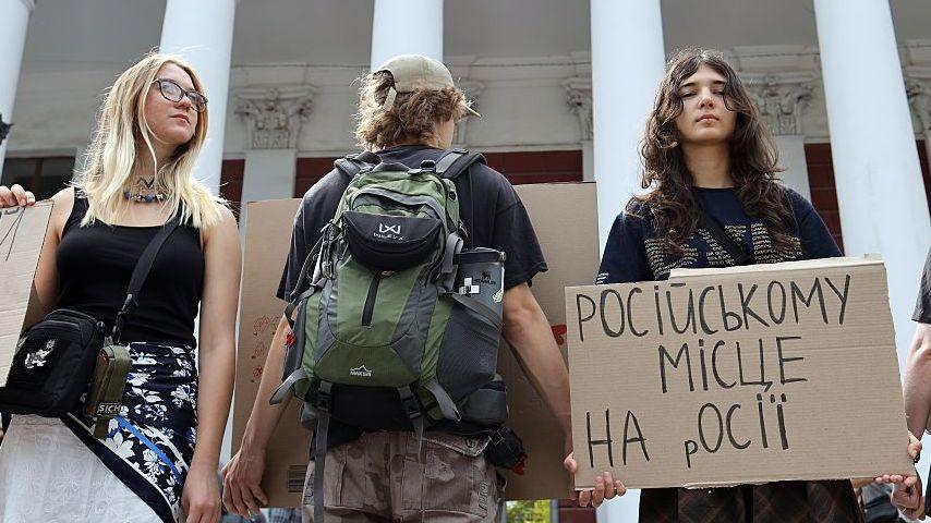 Odesa City Pushes to Ban Russian Language in Public Arts