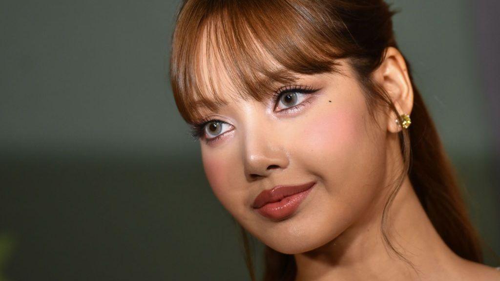 Lisa in the Lens: The Real Deal Behind the Blackpink Scandal