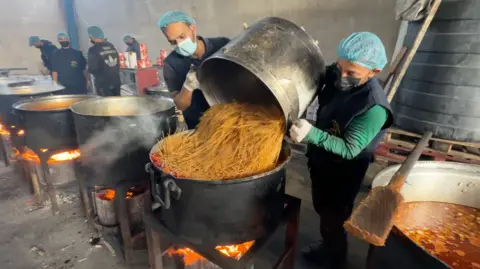 Gaza's Kitchen Crisis: Essential Foods Still Out of Reach Amid Ceasefire
