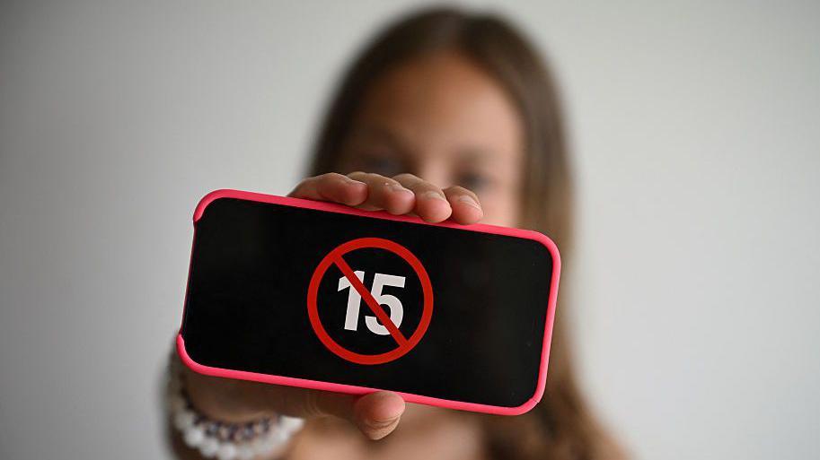 France Takes a Big Step: No Social Media For Kids Under 15