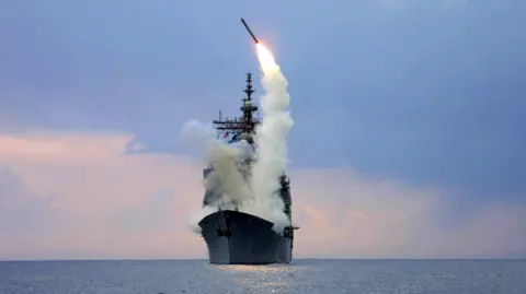 Trump Eyes Sending Tomahawk Missiles to Ukraine