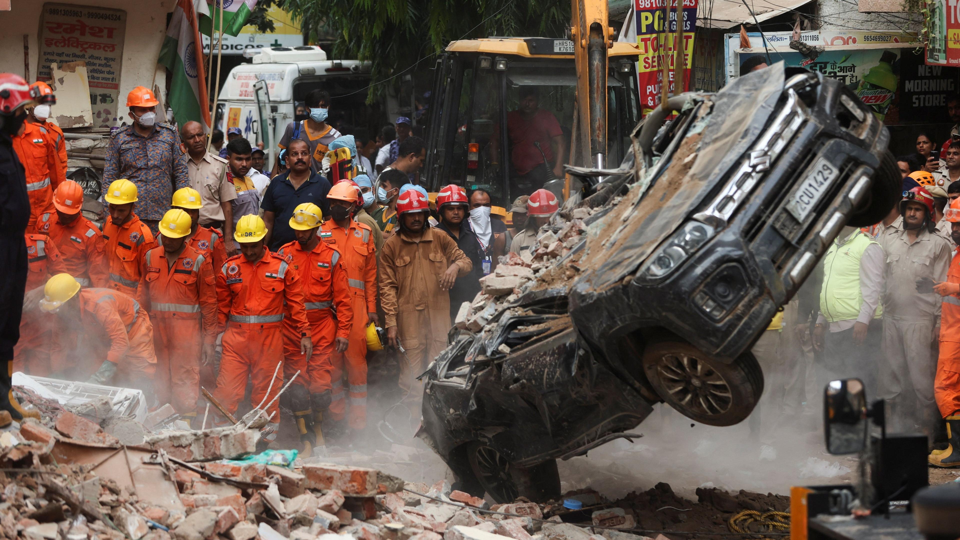 Delhi Building Collapse Leaves Students Trapped in Hostel