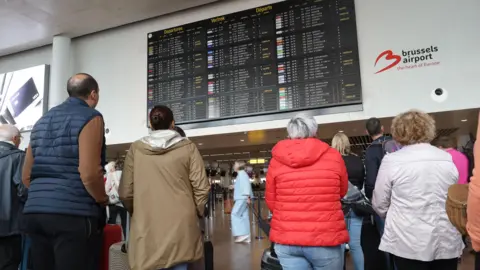 Cyber Attack Causes Ongoing Flight Disruptions at European Airports