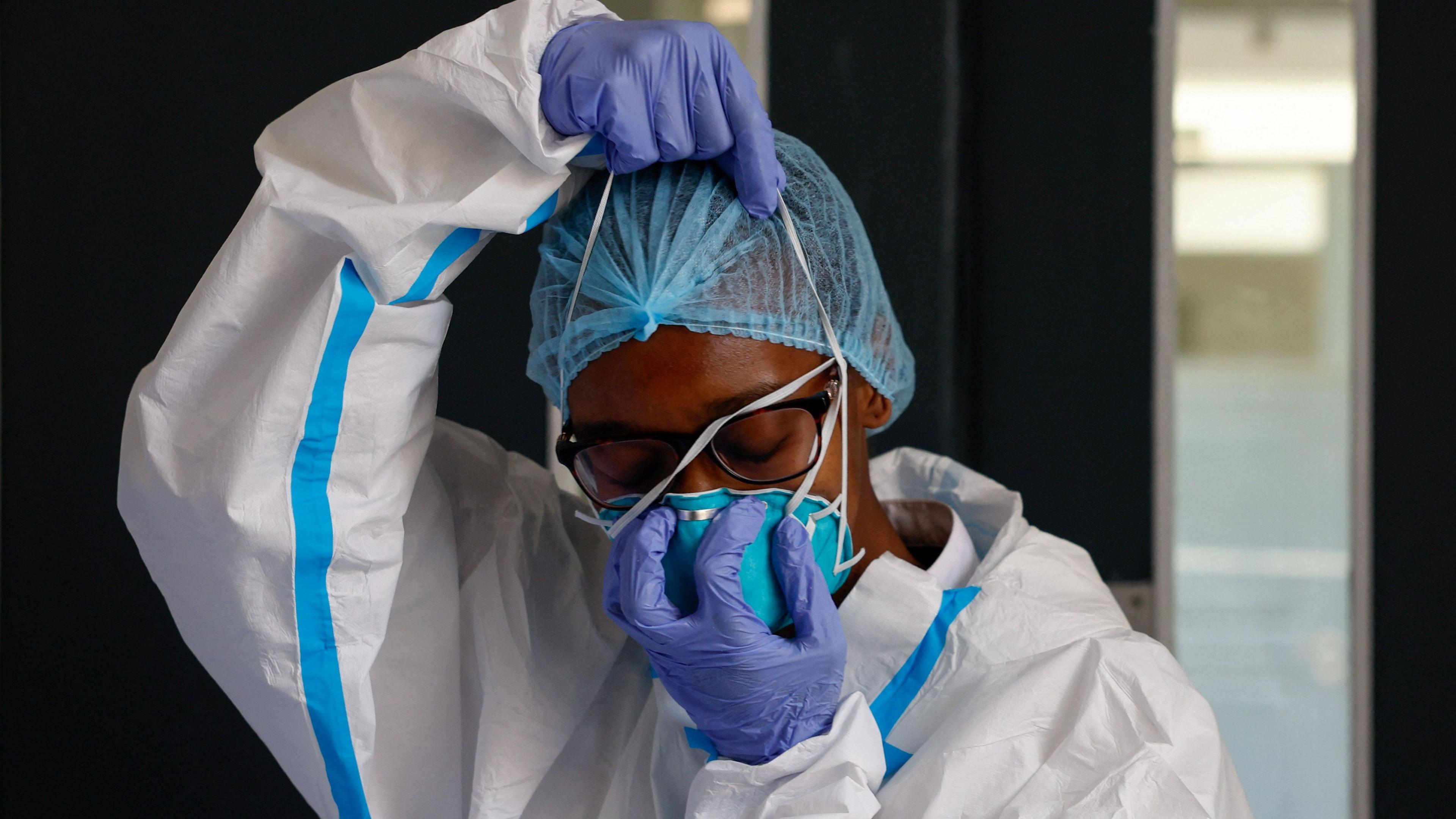 First Ebola Case in Kenya: 10 People Quarantined as Screening Concerns Grow