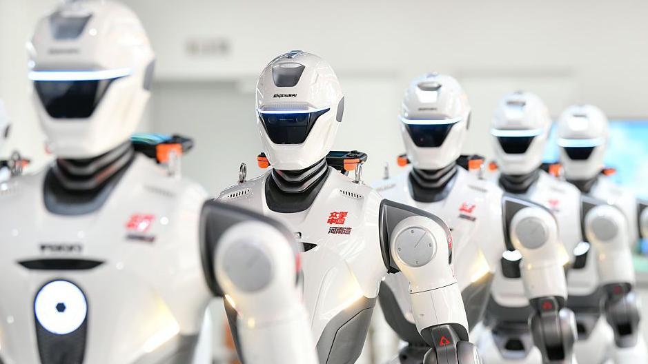 US Trumps New Bill Bans Chinese Humanoid Robots