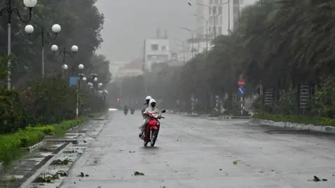 Typhoon Kalmaegi Strikes Vietnam After Deadly Path Through the Philippines