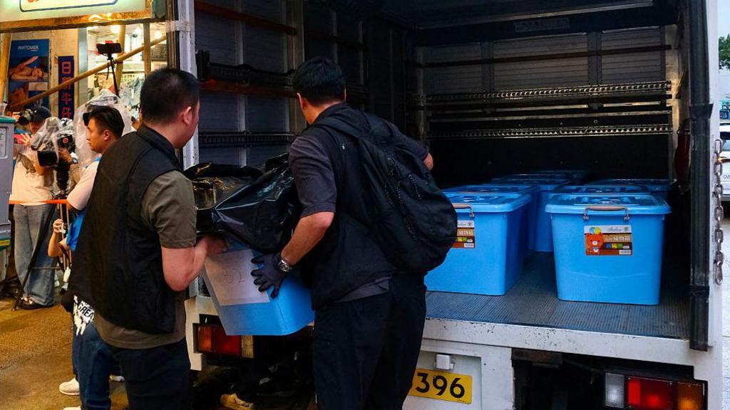 Bookshop Raid in Hong Kong: Five Arrested, Freedom on the Line