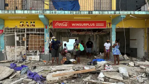 Jamaica Faces Desperation as Hurricane Melissa Causes Chaos