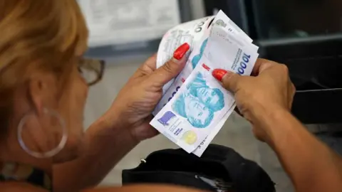 Trump's Ultimatum: A $20 Billion Deal for Argentina's Future