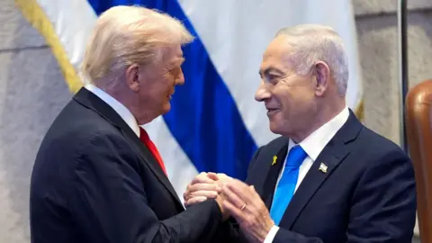 Trump Calls for Pardon of Netanyahu Amid Ongoing Trial