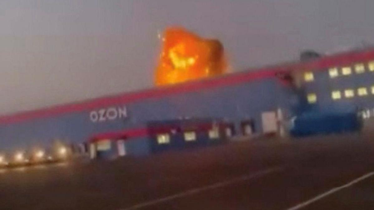 Ukrainian Drone Strikes Blaze Russia’s Biggest Online Retailer, Ozon