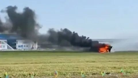 Flying Cars Collision Shocks at Chinese Air Show!
