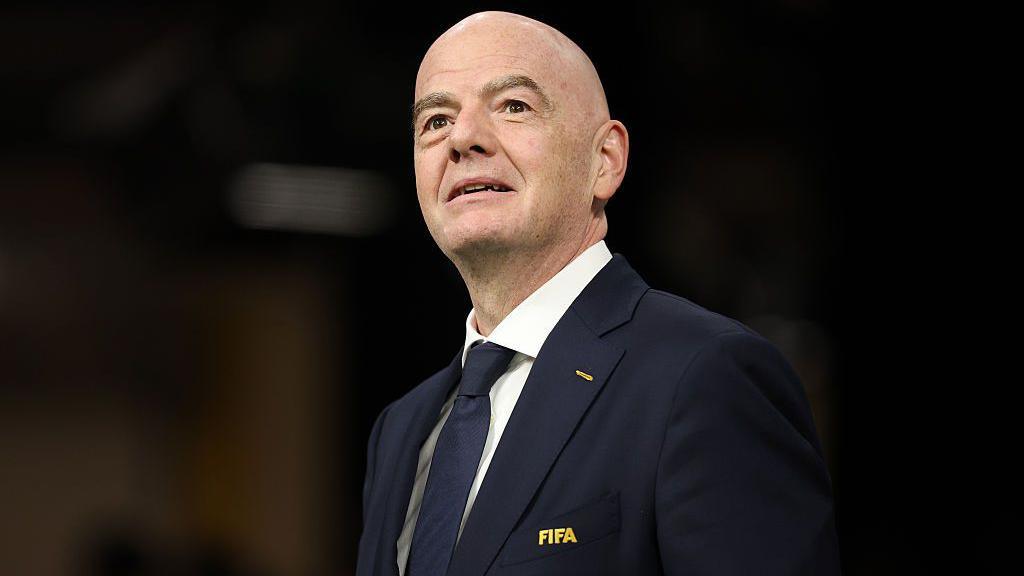 Infantino Keeps His Crown Amid FIFA Fumbles