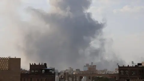 Israeli Airstrikes Target Houthis in Yemen, Eight Reported Dead