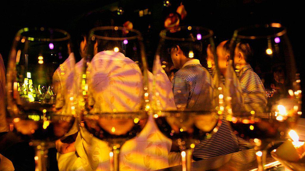 Hangzhou’s Loud Karaoke Hit: Official and Businessman Arrested After Alleged Assault