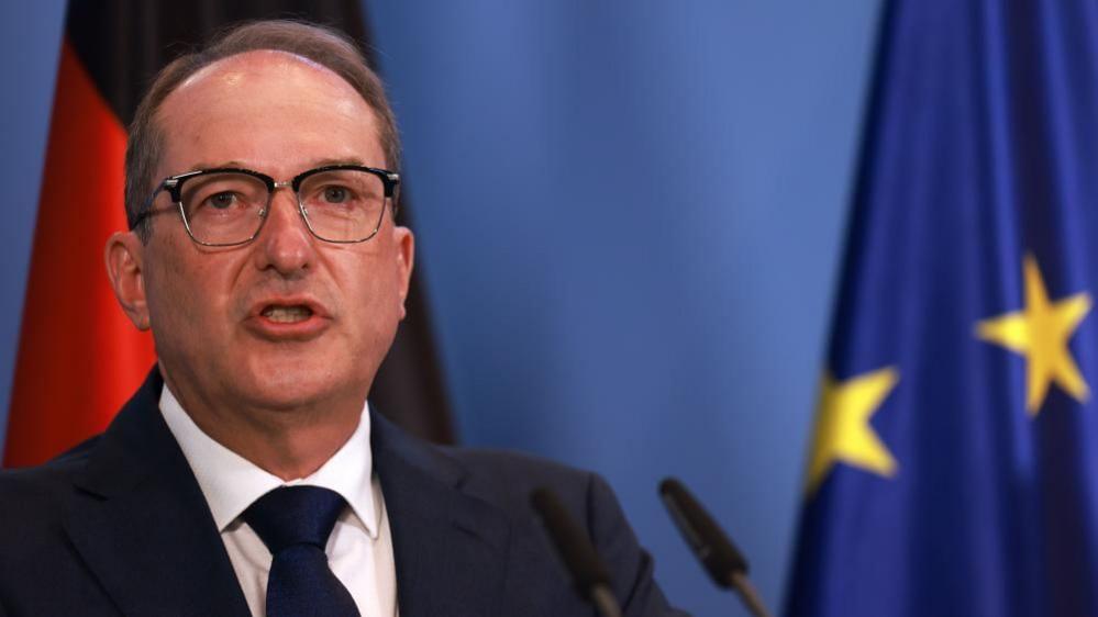 Berlin’s Hidden Guns: Germany Tracks Possible Russian‑Assassination Plot