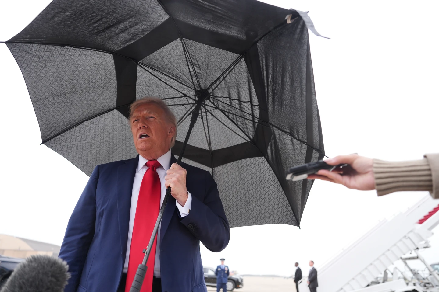 Trump's Ultimatum to Russia: Tomahawk Missiles for Ukraine?
