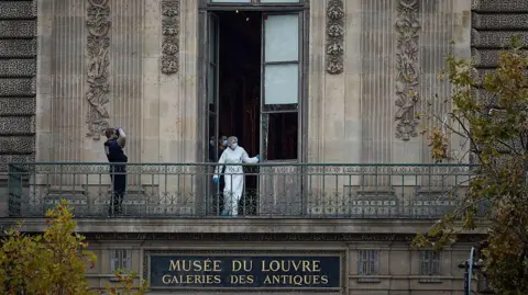 Inside the Louvre Heist: Shocking Eyewitness Account