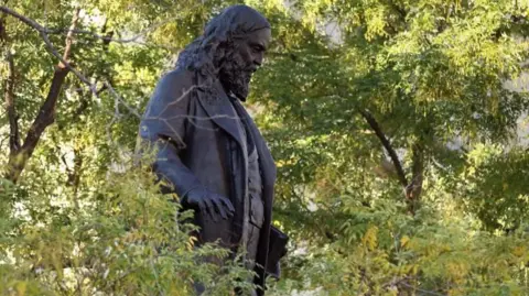Confederate Statue Returns Amid Controversy in Washington